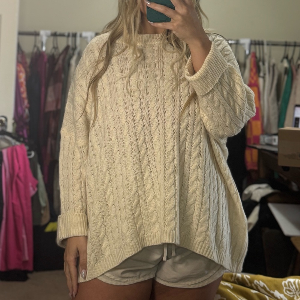 JODIFL Cream Cable-Knit Scoop Neck Sweater